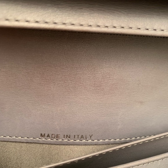 💯Authentic chanel lucky symbols L-yen long wallet grey🩶 - Picture 8 of 11